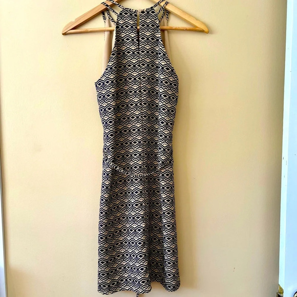 Banana Republic| Sleeveless Geometric Print Tan/Navy Dress Size XS - Picture 7 of 7